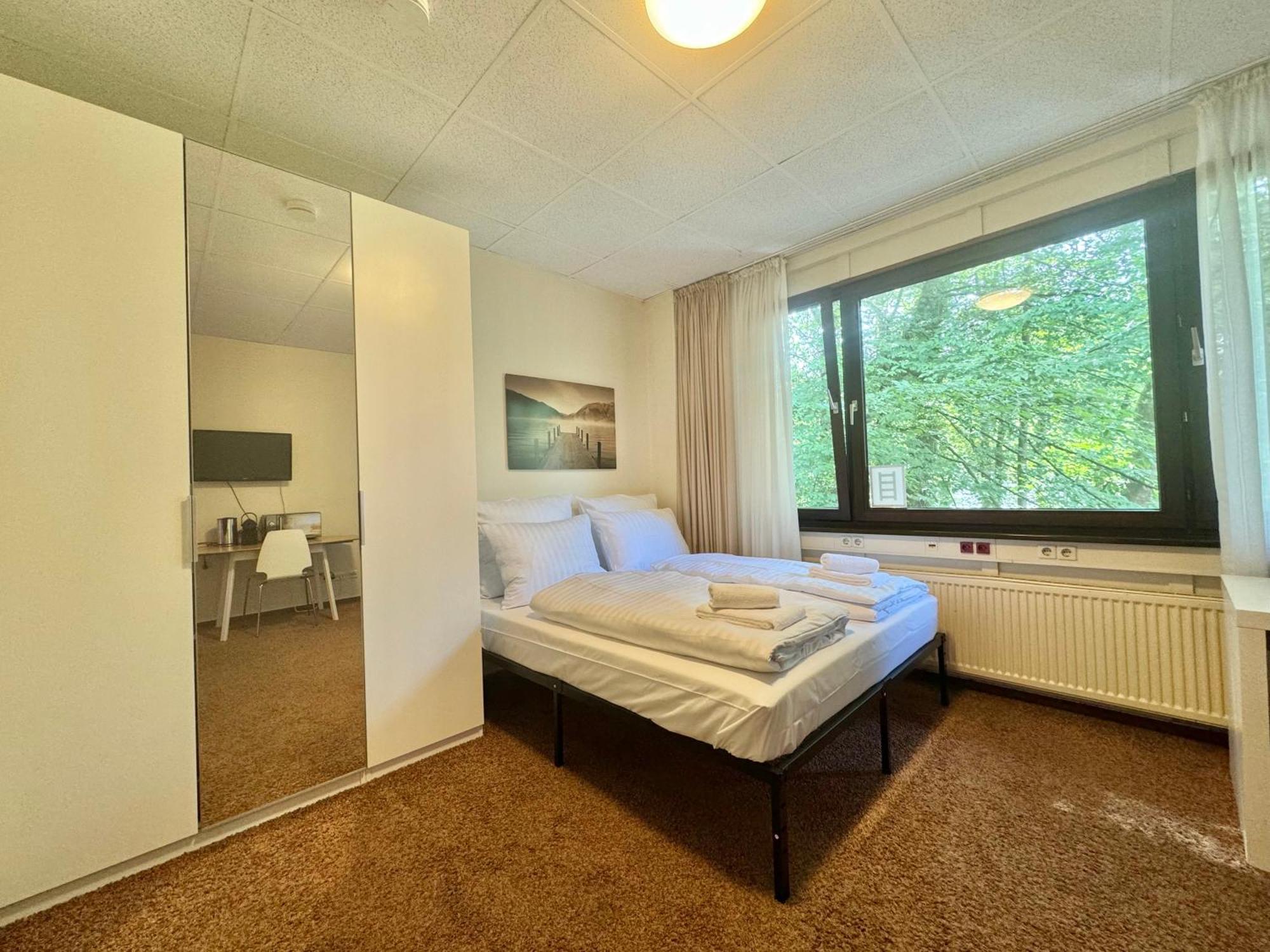 Guesthouse Guetersloh Apartment *